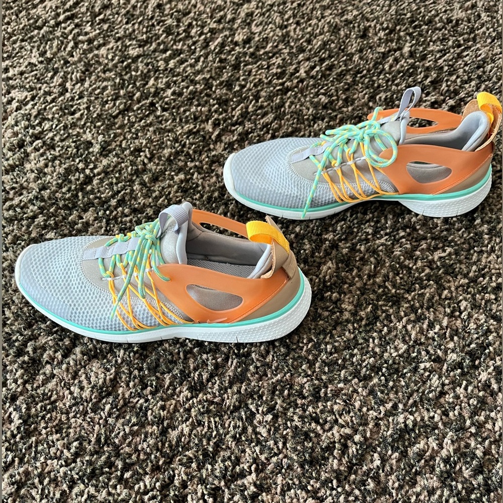 NIKE Free Virtous Grey Women's Trainers 725060 003 - Size 8.5